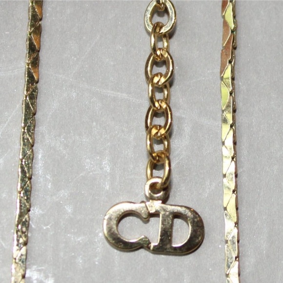 Dior x Swarovski 1980s 18k Yellow Gold Crystal Infinity Knotted Heart Necklace - Picture 9 of 11